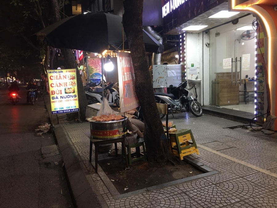 Lạp xưởng nướng đá – mối nguy cơ tiềm ẩn cho sức khỏe