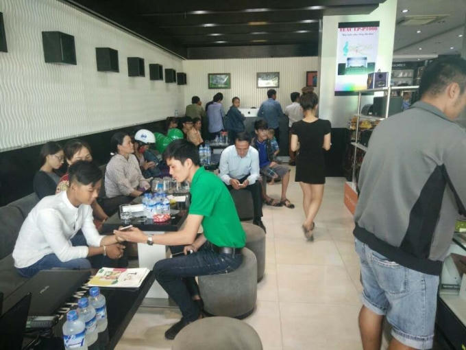 OPPO F1s g&acirc;y sốt trong ng&agrave;y mở b&aacute;n đầu ti&ecirc;n