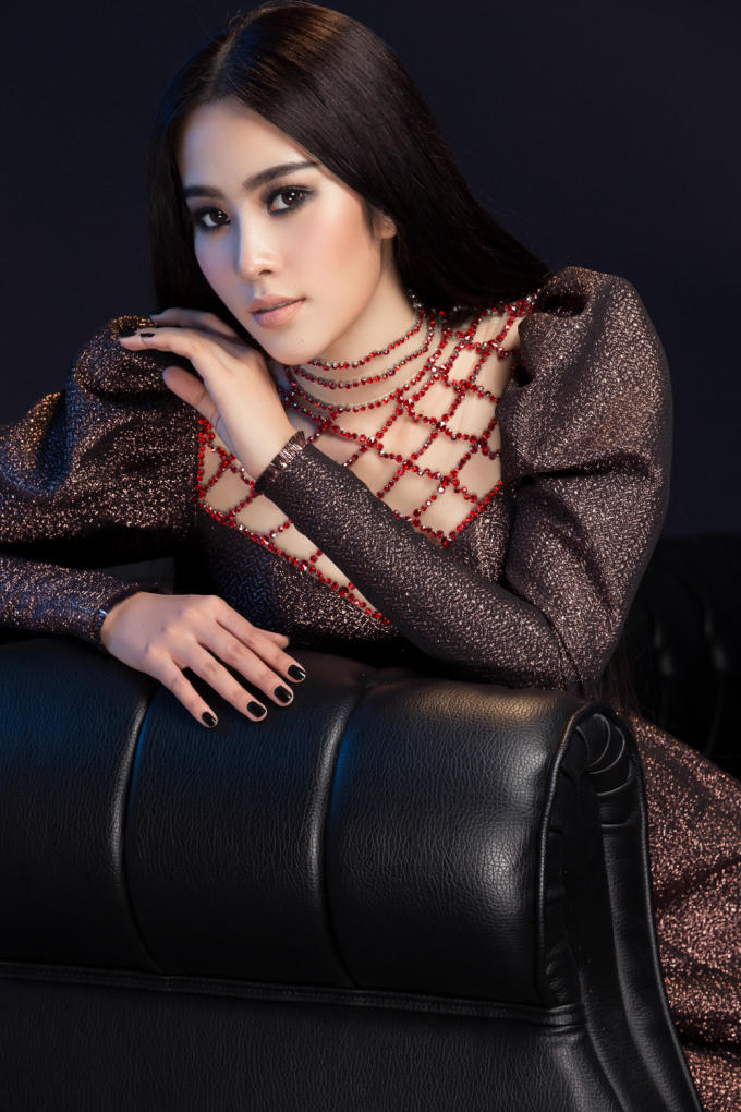 Nam Em cho biết hiện tại vẫn đang có rất nhiều lựa chọn cho cô về nhan sắc sẽ tham gia tranh tài.