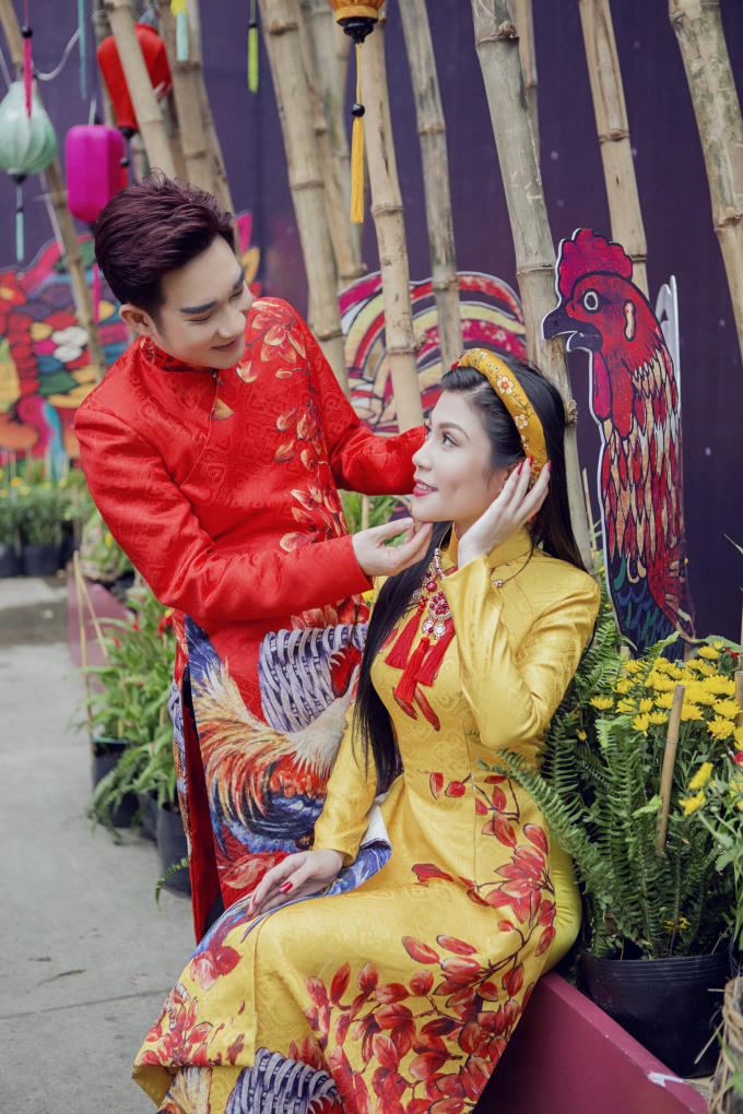 Quang H&agrave;, Uy&ecirc;n Trang t&igrave;nh tứ dạo phố xu&acirc;n