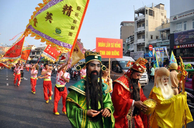 Một hoạt động trong lễ hội mừng Tết Nguyên tiêu của cộng đồng người Hoa tại Sài Gòn. Ảnh: Dương Thanh