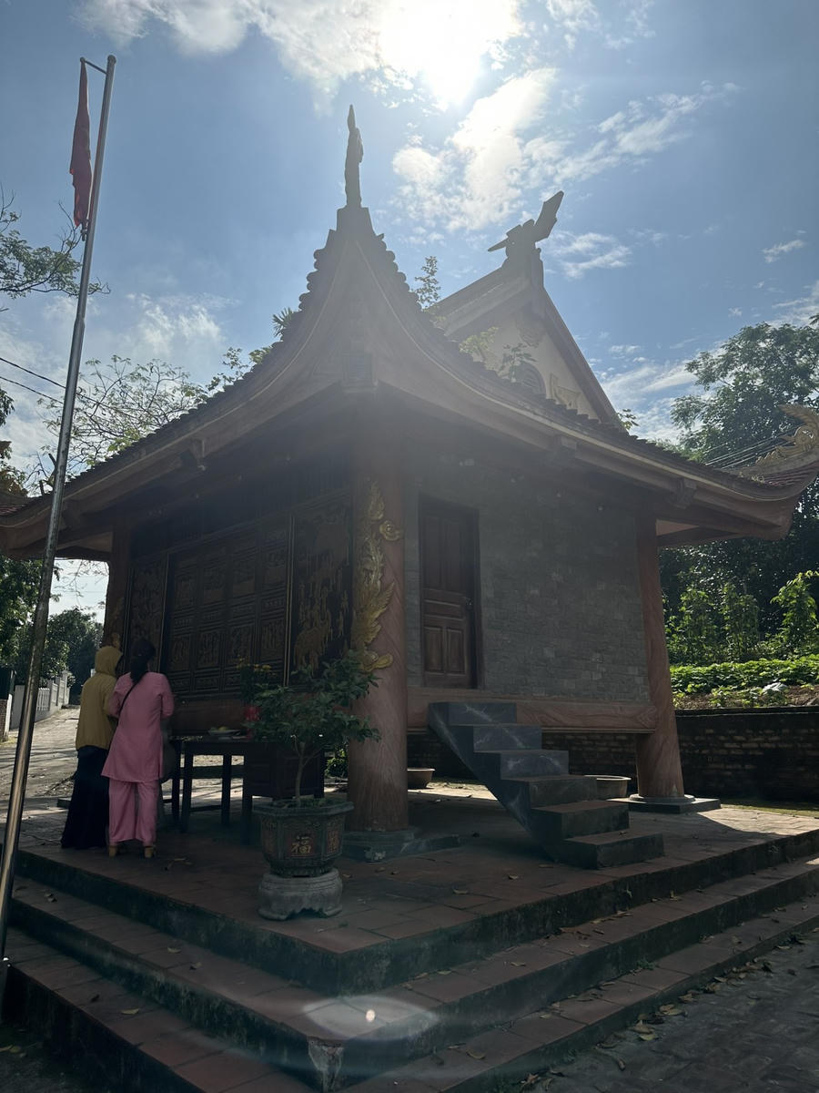 \"Nhiều