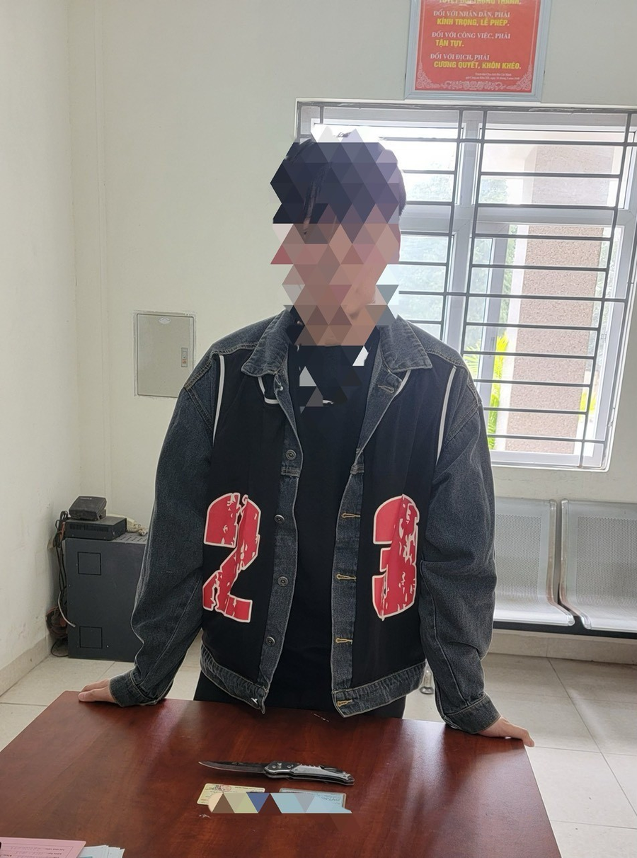 Đối tượng và tang vật do lực lượng 141 phát hiện, bàn giao cho cơ quan chức năng xử lý.