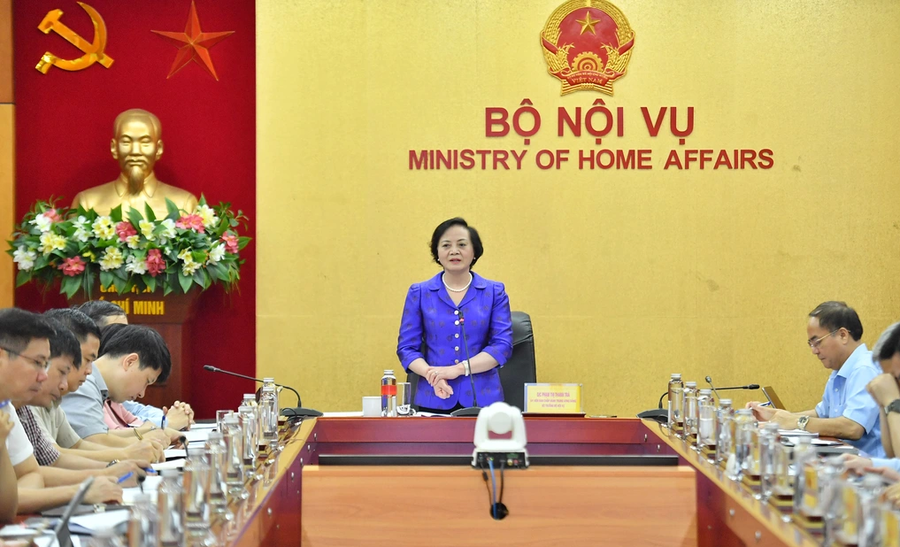 Bộ trưởng Bộ Nội vụ Phạm Thị Thanh Trà chủ trì hội nghị. Ảnh: Dân trí.