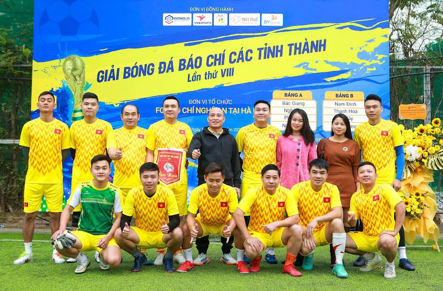 CLB Báo chí Nghệ An tại thủ đô.