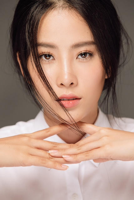 Nam Em lọt vào danh sách Top 50 hoa hậu đẹp nhất năm 2016