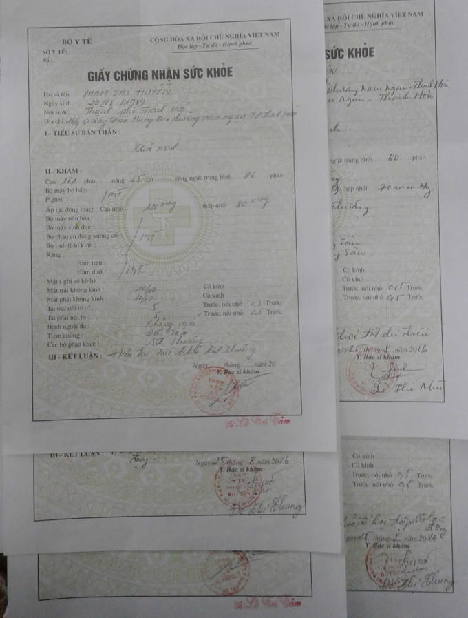 Q&uacute;a dễ để nhanh ch&oacute;ng c&oacute; được cả tập giấy chứng nhận sức khỏe từ c&aacute;c trạm y tế x&atilde;. Đ&acirc;y l&agrave; tập GCNSK một số trạm y tế x&atilde; thuộc huyện Hoằng H&oacute;a.