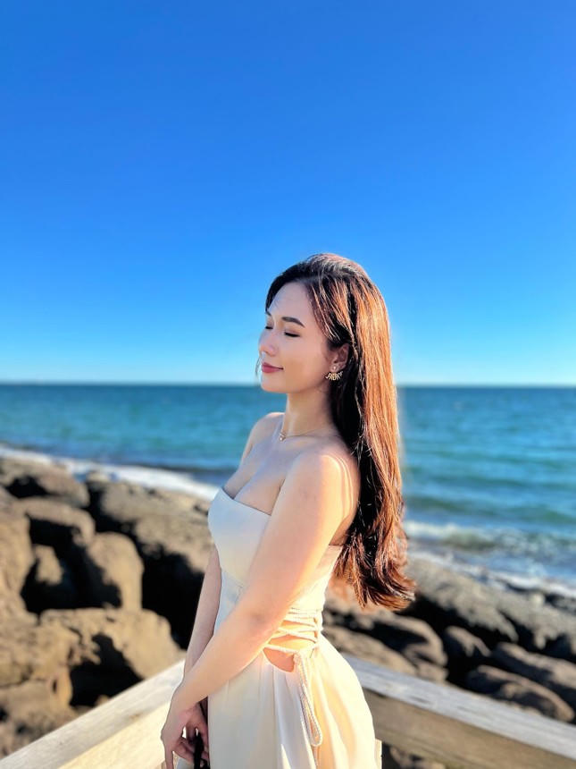 Bị chỉ trích nghiện khoe thân, Ngọc Anh 'Phố trong làng' nói gì? ảnh 9