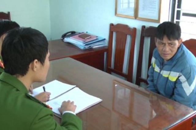 Đối tượng Nguyễn Văn Hoằng tại cơ quan công an.