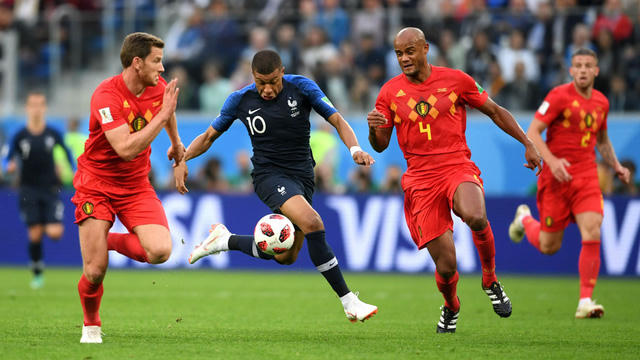 Mbappe gây ra nhiều khó khăn cho hàng thủ Bỉ