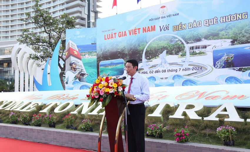 Ông Đinh Văn Thiệu phát biểu tại buổi lễ.