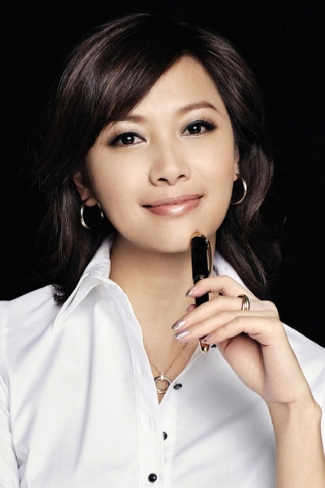 Từ Tịnh Lôi từng bảy tỏ mong muốn nhờ người mang thai hộ trong bài phỏng vấn trên truyền hình. 