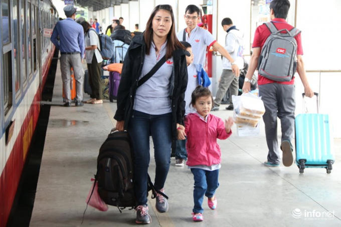 Được đo&agrave;n tụ với gia đ&igrave;nh trước th&ecirc;m năm mới l&agrave; niềm mong mỏi của những người con xa xứ