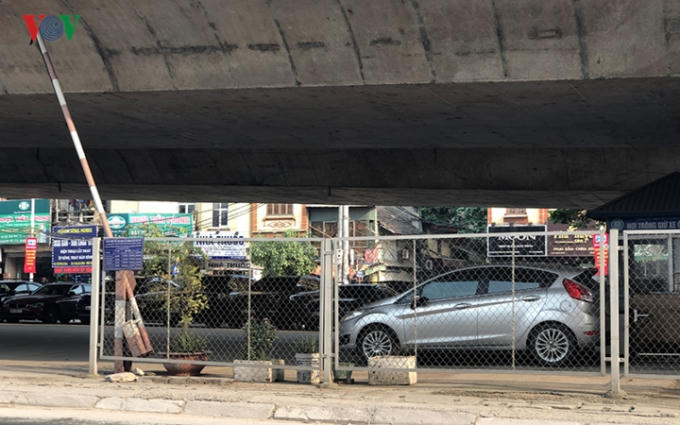 Thành phố Hà Nội kiến nghị Bộ GT-VT điều chỉnh Thông tư 35 cho phép thành phố được tiếp tục tổ chức trông giữ phương tiện dưới gầm cầu trên địa bàn đến hết năm 2023.