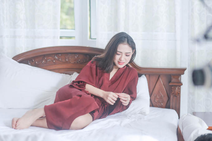 Trang Cherry phải độn ngực khi quay phim ‘500 nhịp yêu’