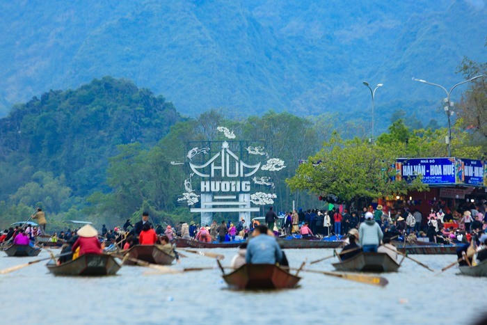 Chùa Hương (Quần thể Danh thắng Hương Sơn) là một khu du lịch cấp thành phố Hà Nội. (Ảnh minh họa)