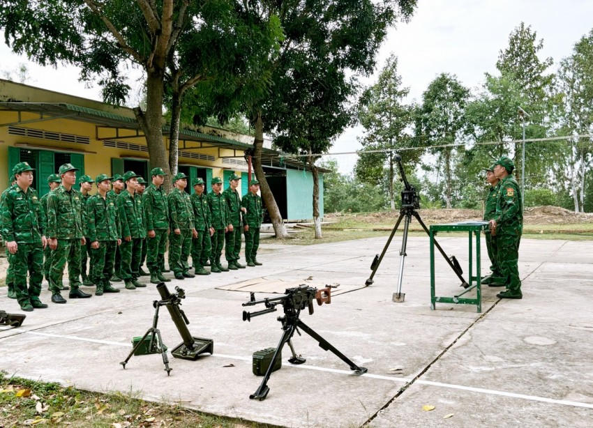 Đồn Biên phòng Sông Trăng triển khai luyện tập các phương án chiến đấu bảo vệ an toàn đơn vị, địa bàn. Ảnh: Luận Quân