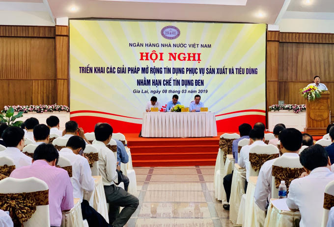 Hội nghị triển khai các giải pháp mở rộng tín dụng phục vụ sản xuất và tiêu dùng nhằm hạn chế tín dụng đen.