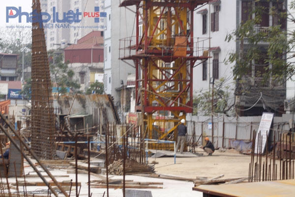 Dự &aacute;n Mandarin Garden 2: Bị đ&igrave;nh chỉ nhưng vẫn hoạt động rầm rập