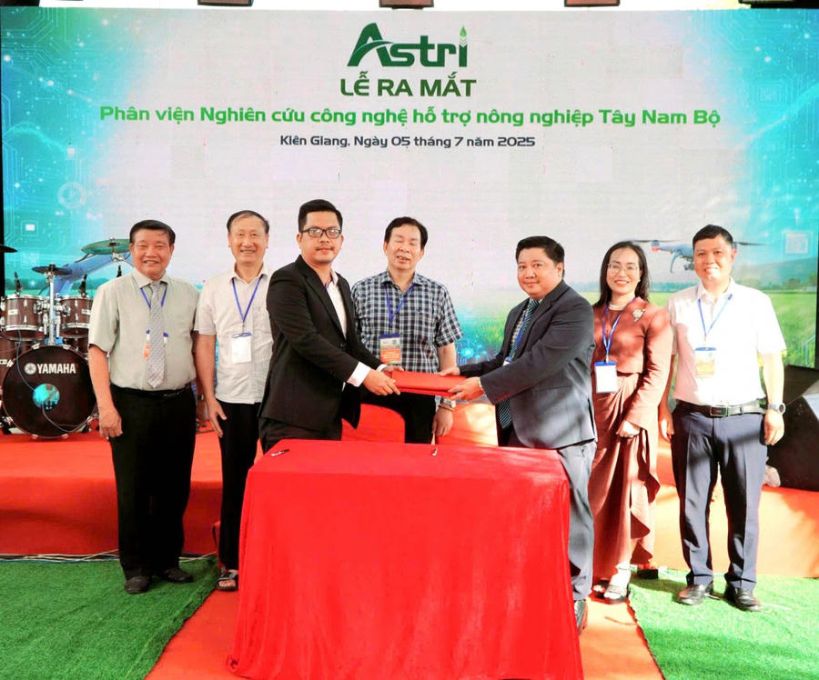 Ký kết hợp tác chiến lược giữa Công ty TNHH nông nghiệp sạch hữu cơ Toàn Cầu với Viện Astri