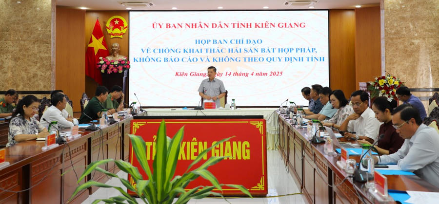 Ông Giang Thanh Khoa - Phó Chủ tịch UBND tỉnh Kiên Giang phát biểu kết luận tại cuộc họp giao ban Ban Chỉ đạo chống khai thác IUU.