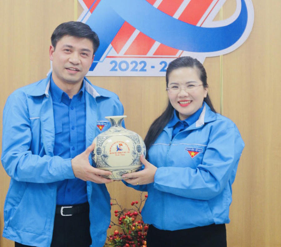 7D739C4C-2414-4BD3-BDAD-6913FCA9BB82.