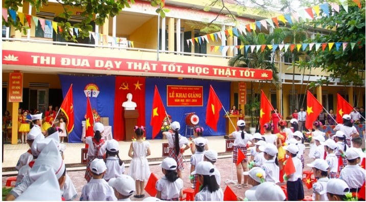 Giao chính quyền cấp xã quản lý các trường THCS, tiểu học, mầm non.