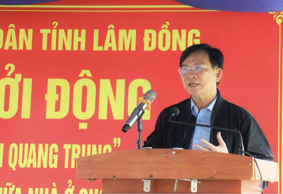 Ông Hồ Văn Mười, Phó Bí thư Tỉnh ủy, Chủ tịch UBND tỉnh Lâm Đồng phát biểu tại buổi lễ. Ảnh: Phúc Khánh