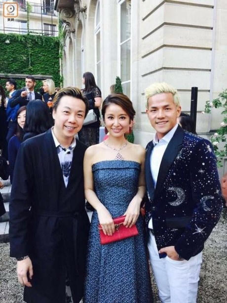 Tuy nhiên vẫn rất mảnh mai, quyến rũ.