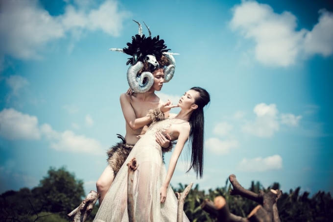 Jack Nguyễn vừa là người mẫu, diễn viên, vừa là make up, stylist, custum chủ đạo cho bộ ảnh.