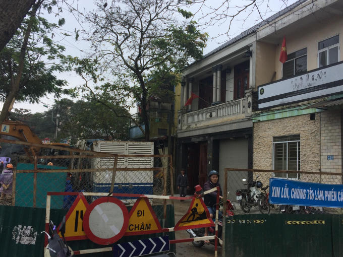 Khoanh vùng để thi công dự án.