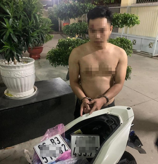 Anh121.
