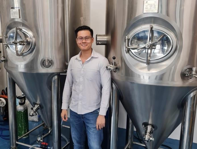 Jonathan Ng tại cơ sở sản xuất. Ảnh: Sachi.