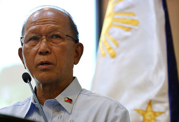 Bộ trưởng Quốc phòng Philippines Delfin Lorenzana (Ảnh: Philstar)