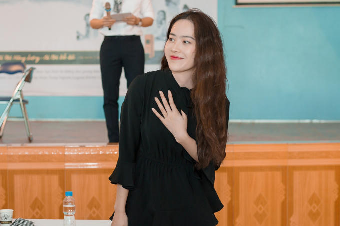 Nam Em về với sinh vi&ecirc;n, chia sẻ c&acirc;u chuyện vượt qua kh&oacute; khăn trong cuộc sống