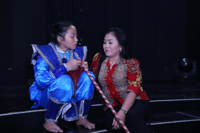 Con g&aacute;i nghệ sĩ Cẩm Hiền được bố dượng thương y&ecirc;u như con g&aacute;i ruột