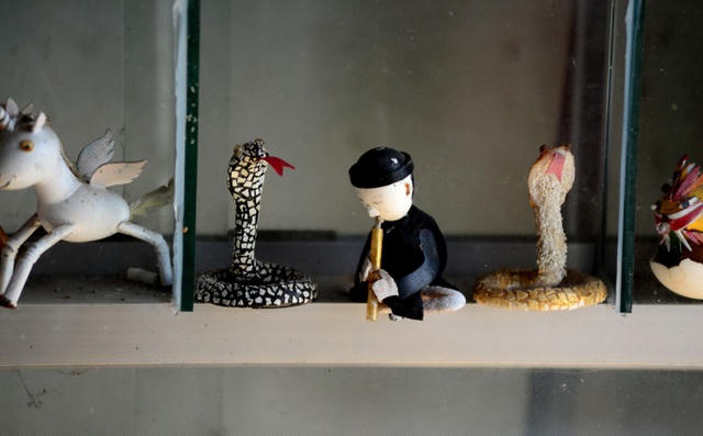 Hay những nhân vật, con vật quen thuộc với trẻ em như ông thầy đồ, con rắn...