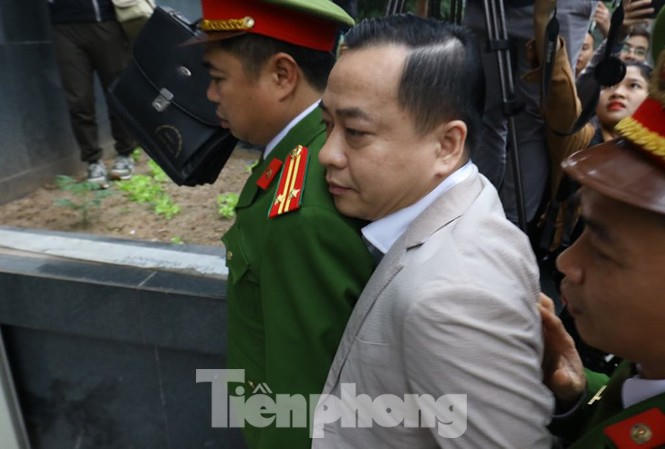 Anh323.