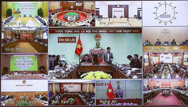 Lãnh đạo các địa phương báo cáo Thủ tướng về công cuộc xoá nhà tạm, nhà dột nát.