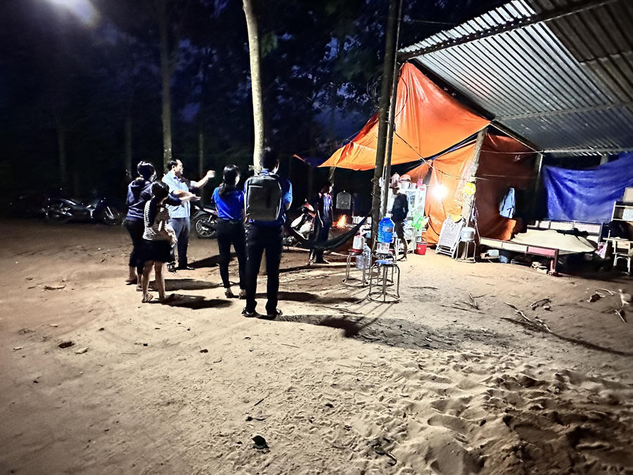 Chỗ ở tạm bợ trước đây của cha con em Nguyễn Huỳnh Quốc Bảo (xã Thanh Phú, TX. Bình Long)