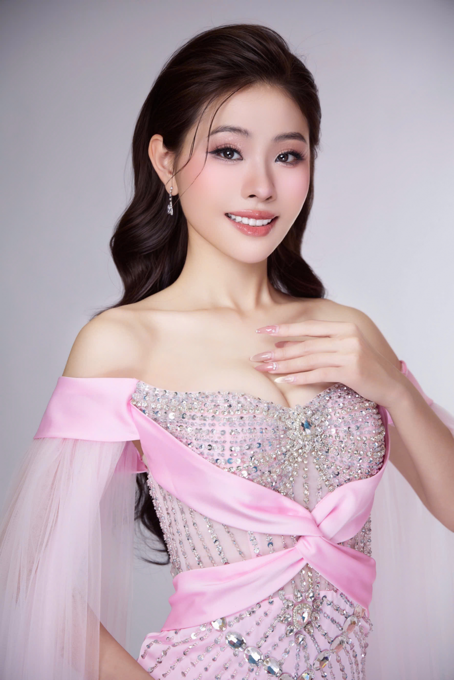 Sau khi đăng quang Hoa khôi Đại học Thủy lợi 2023, Vân Anh đã quyết định tham gia đấu trường nhan sắc Hoa khôi Sinh viên Việt Nam 2025