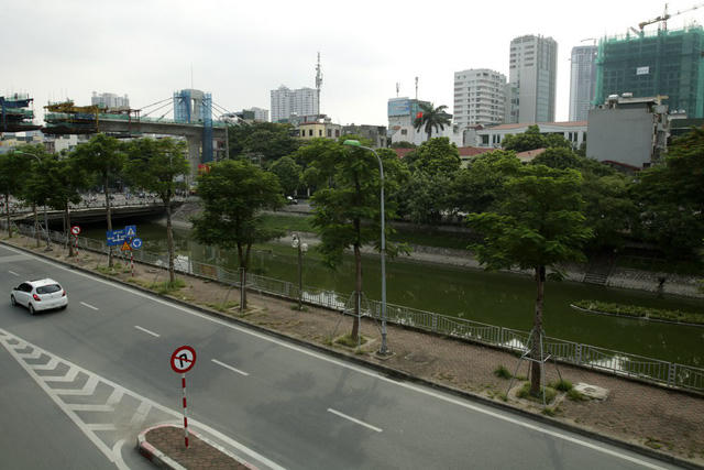 Nước sông Tô Lịch trở nên