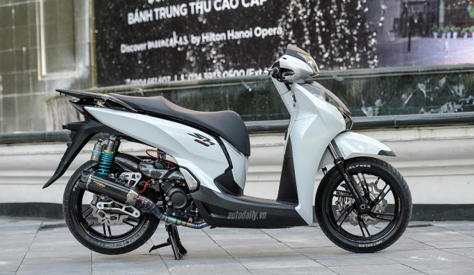 Ảnh chi tiết Honda SH300i được độ khủng tại H&agrave; Nội