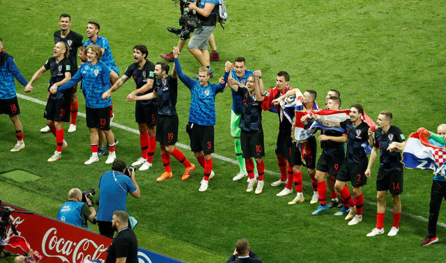 Cầu thủ Croatia tri ân người hâm mộ đã đến sân Luzhniki