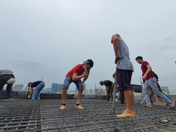 Công trình vi phạm do ông Nguyễn Văn Khánh (SN 1993) trú tại phường Trung Hòa, quận Cầu Giấy làm chủ.