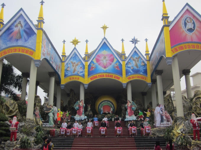 Mọi người đang tập duyệt trước đêm lễ 24/12