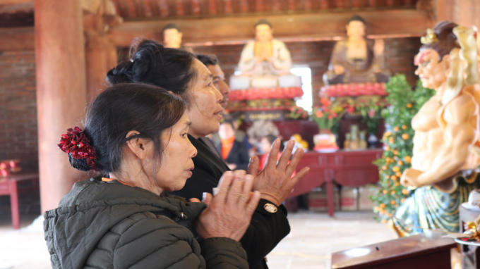 Nhiều du khách đã có mặt trước ngày khai hội.