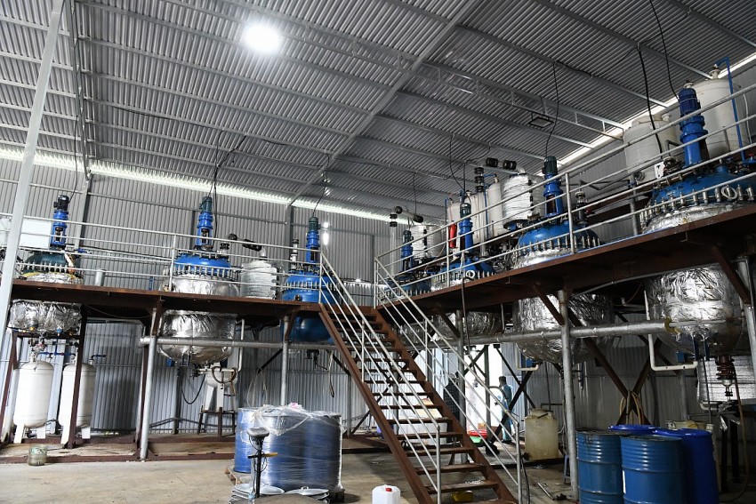 Hệ thống máy móc hiện đại được nhóm tội phạm trang bị sử dụng để sản xuất ma tuý.