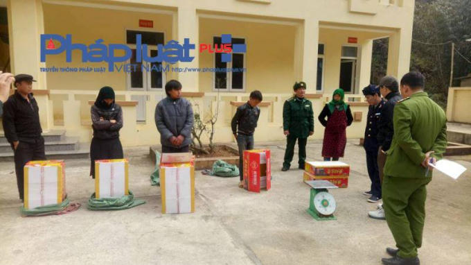 Các đối tượng cùng tang vật thu được.