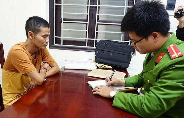 Đối tượng Nguyễn Ngọc Tiện tại cơ quan công an.